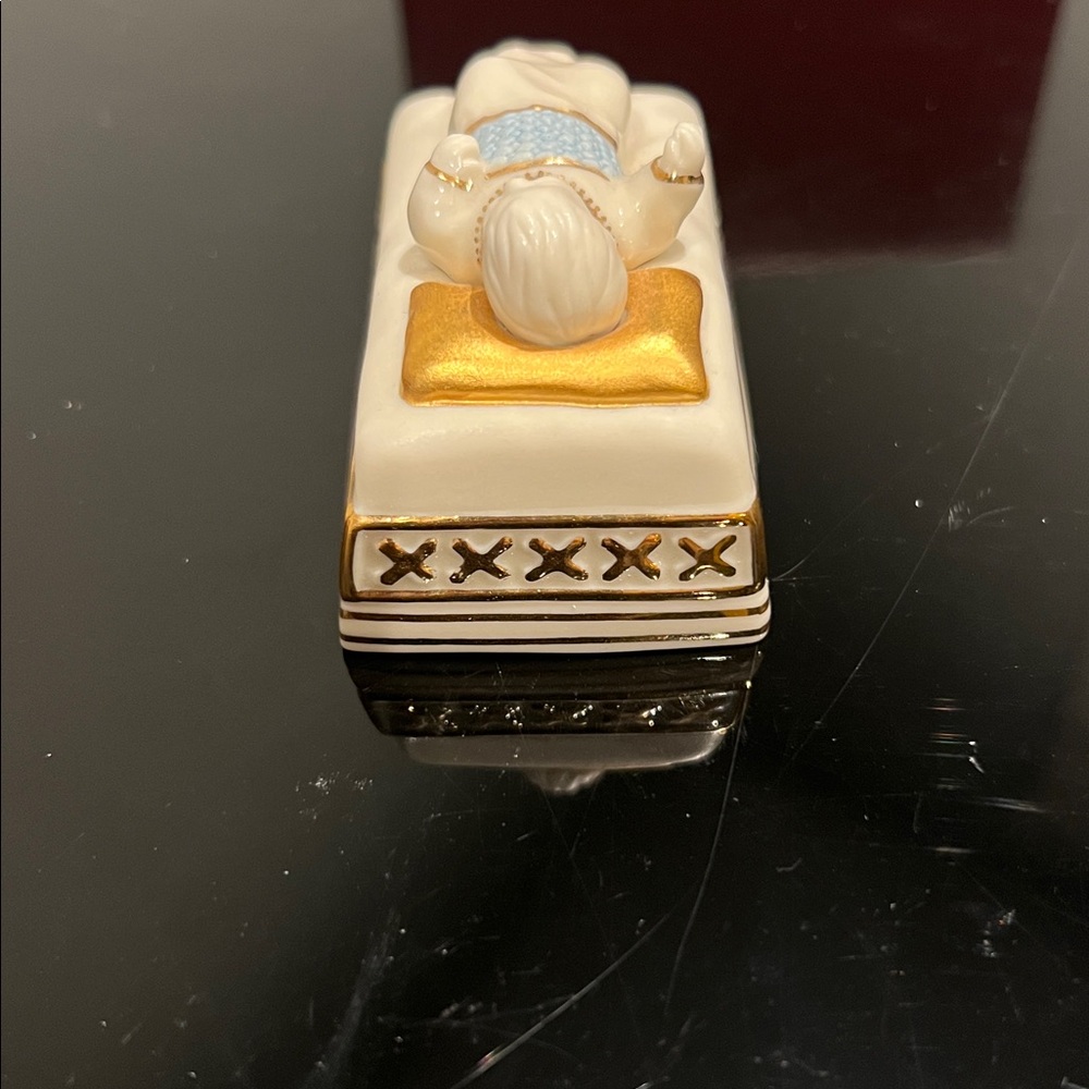 Lenox First Blessing Nativity - Baby Jesus - Picture 3 of 14